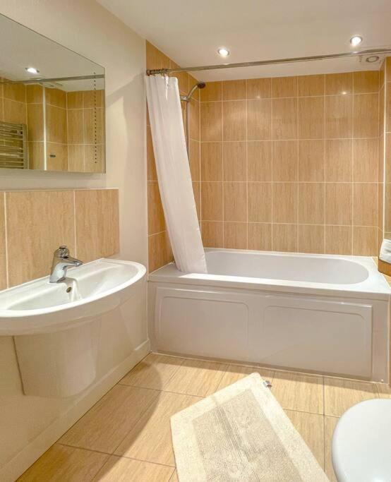 بورنماوث Soho Beach Apartment With Fabulous Sea View And 2 Minutes To The Beach With Free Parking And Netflix المظهر الخارجي الصورة